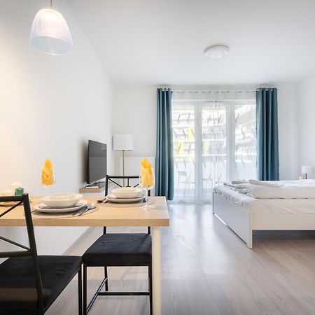 Grand Corvin Studio With Balcony Budapeste Exterior foto